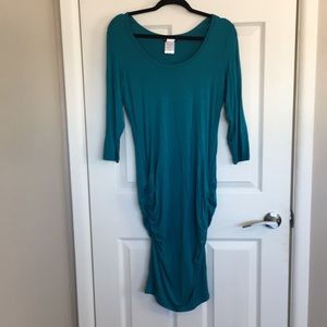 Turquoise quarter sleeve ruched dress